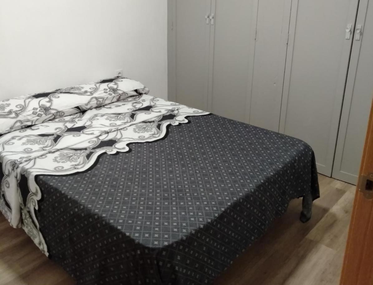 Habitaciones Privada Preciosa Grande Centro Malaga Tambien Cerca De La Playa Wi-Fi Exteriör bild